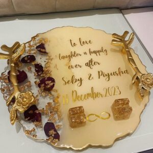 resin engagement tray